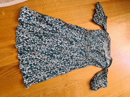 Sommerliches Kleid mit Blumenmuster, Grösse 36/S👗