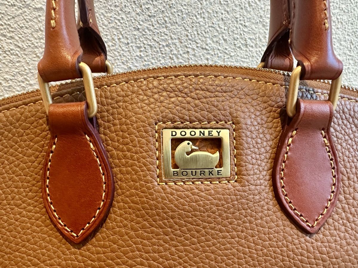 Dooney & Bourke Borse da donna: Dooney & Bourke Handtasche Leder – Usato da Männedorf venduto da jellybean20 2