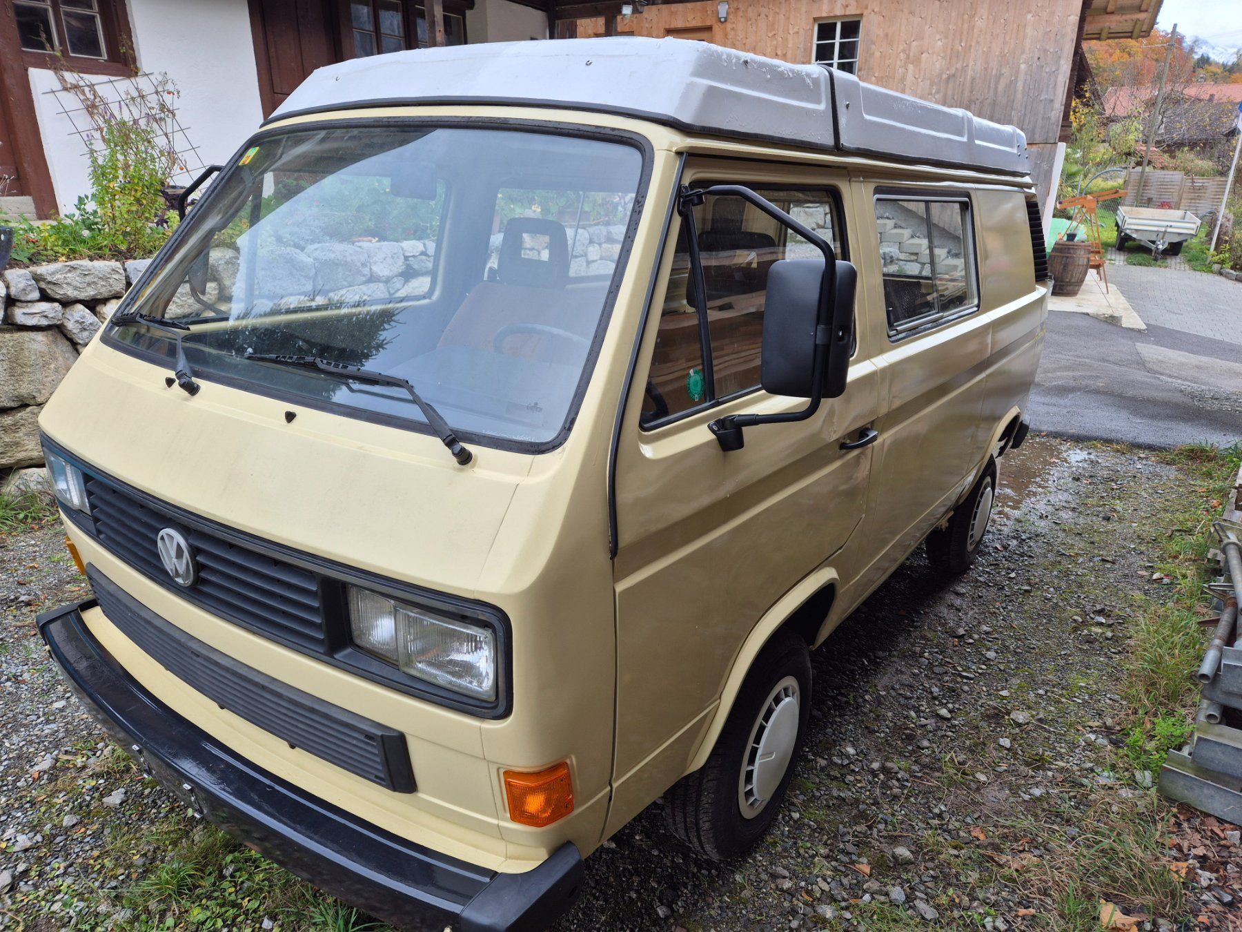 VW Camping Fahrzeuge: VW T3 Typ2 Bus – Gebraucht aus Brienzwiler von Outgo 3