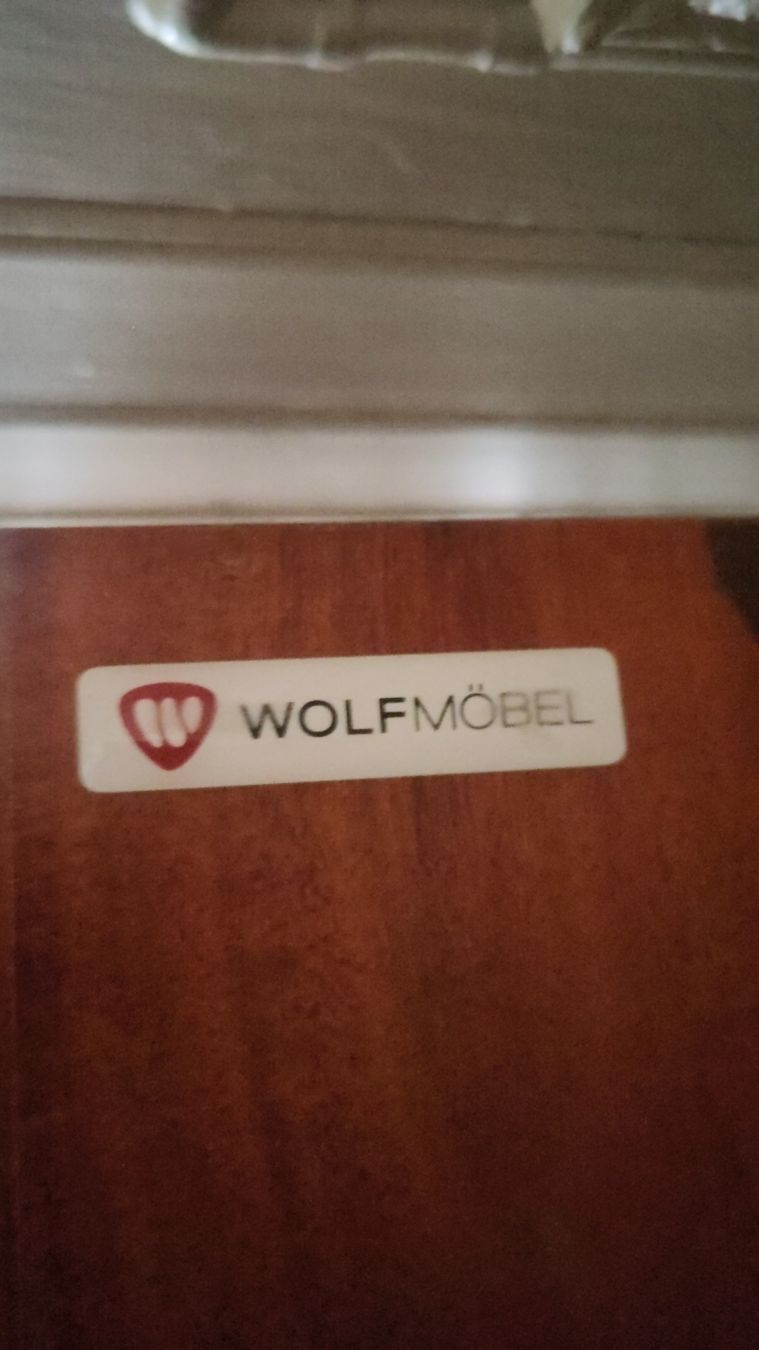 Vetrine: Massivholz Vitrinen Möbel WolfMöbel – Usato da Gächlingen venduto da Kreacycle 1
