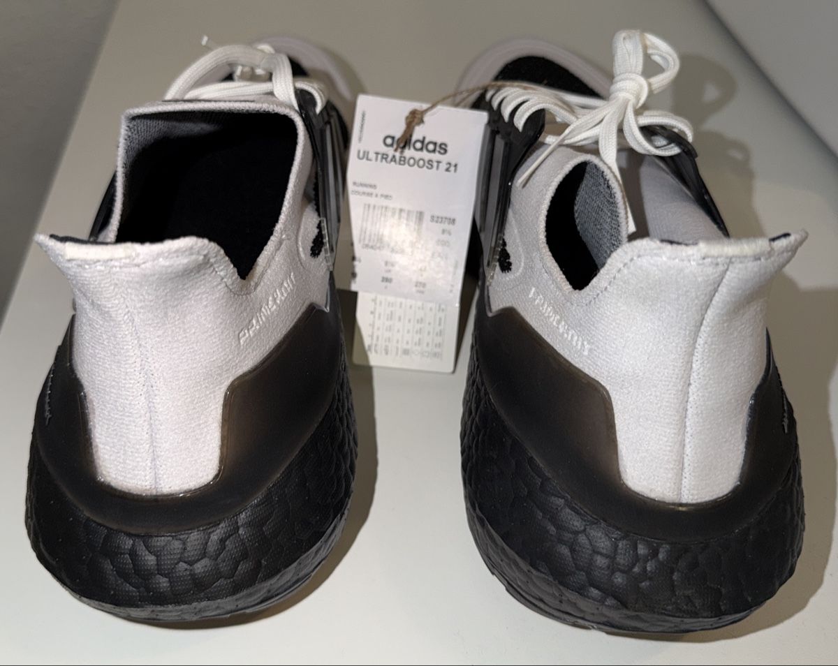 Adidas Herrenschuhe: Adidas Ultraboost 21 Oreo – Neu und originalverpackt aus Arnegg von Angel_jose 3
