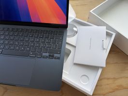 MacBook Air 13.6 inch 8GB 512GB Apple M2 Chip