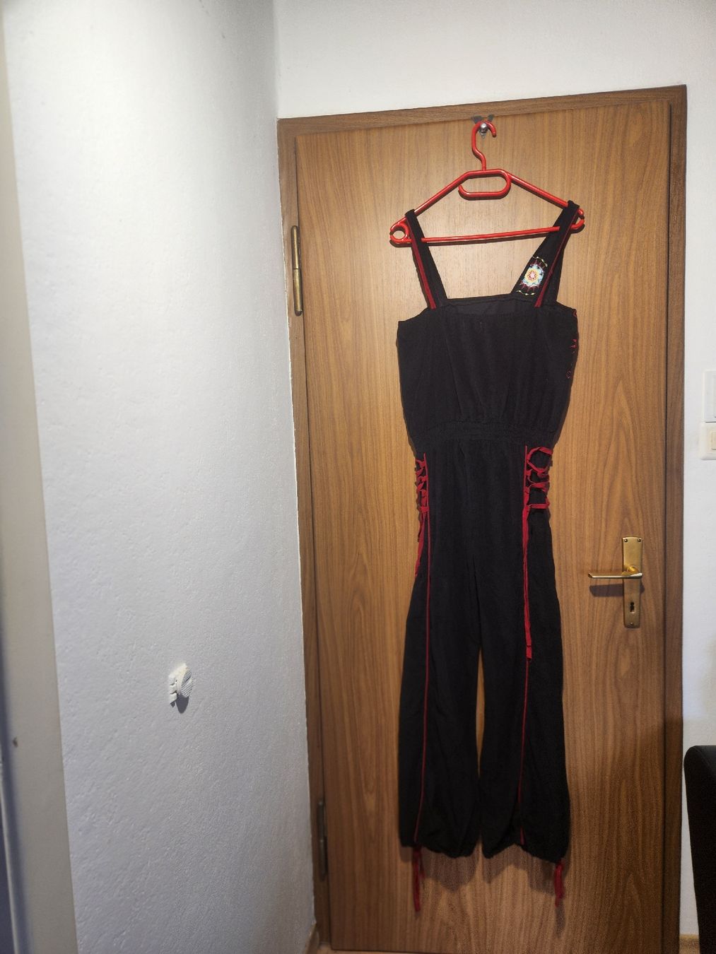 Tute: Combi-pantalon  velours noir taille M   brodée  – Usato da Niedergösgen venduto da Eva2410 2
