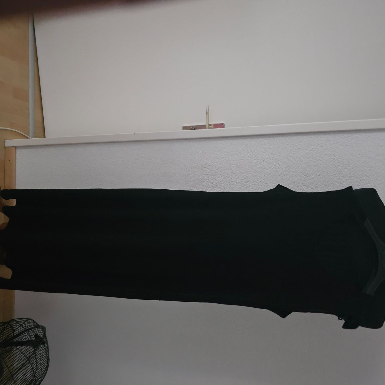 Kleider: Das schwarze lange Kleid gr 38 – Neu (gemäss Beschreibung) aus wolfhalden von 46464646 4
