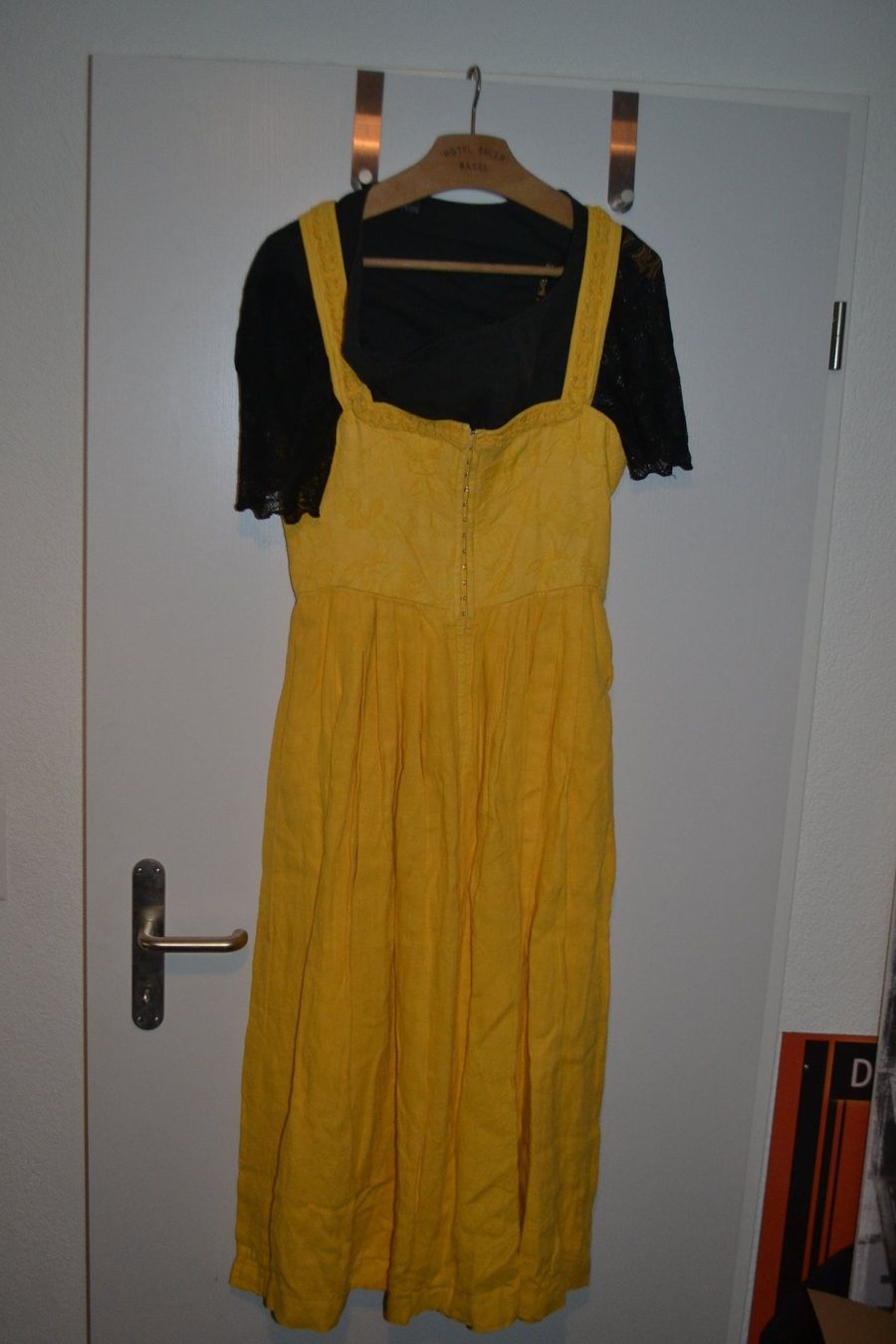 Vestiti: Dirndl Gelb/Schwarz Gr. 40 Baumwolle – Usato da Laupen ZH venduto da chefdom