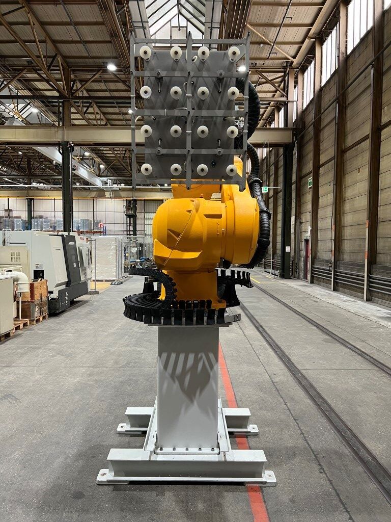 Altri prodotti elettronici: Stäubli TX200 L Roboter – Usato da Zuchwil venduto da dragosmd-maschinen 4