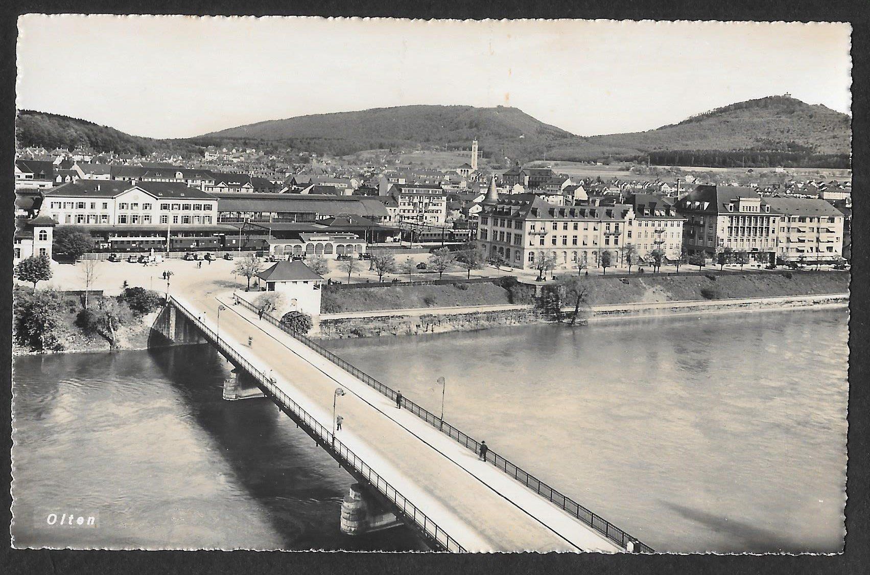 Cartoline postali: Olten Teilansicht Bahnhof Post Schweizerhof etc. – Usato da Olten venduto da clotaldi