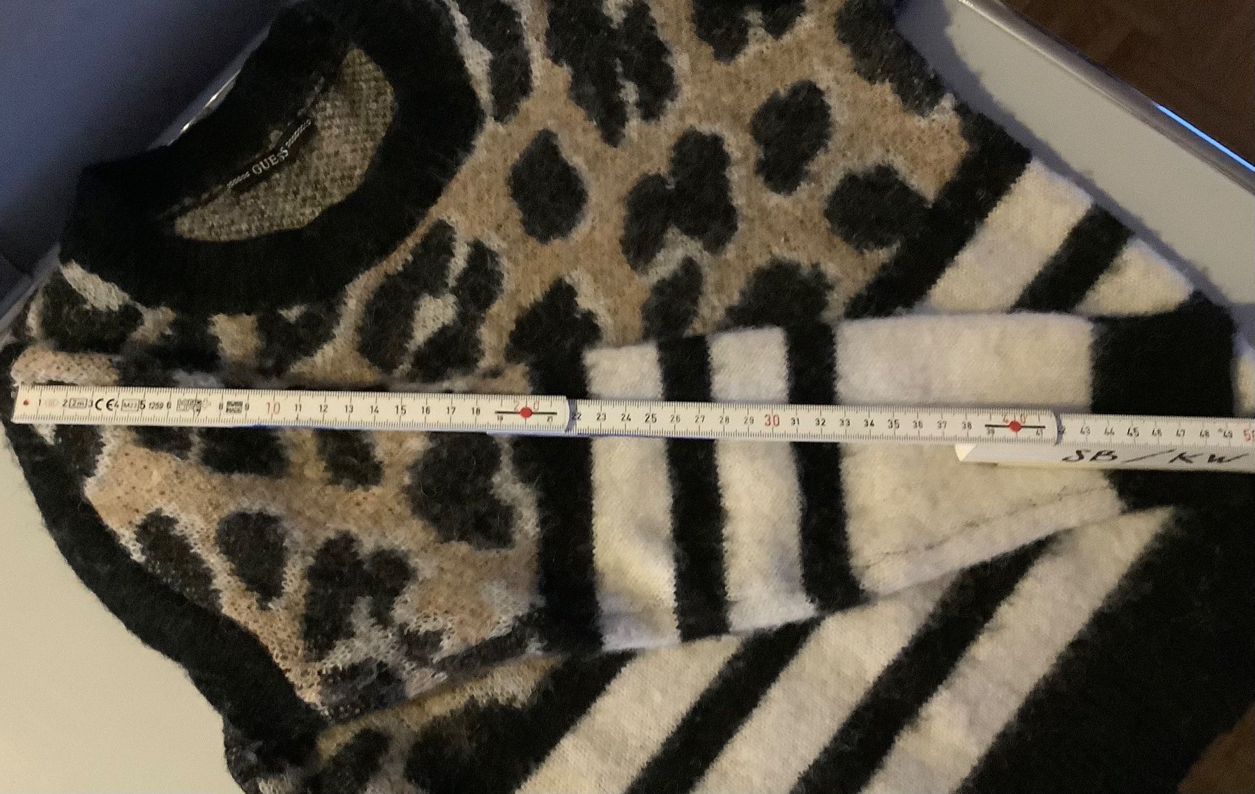 Guess Pullover & Sweatshirts: Guess Winter Pullover, Grösse S,  Leopardenmuster, warm👍 – Gebraucht aus Diessenhofen von vola123 4