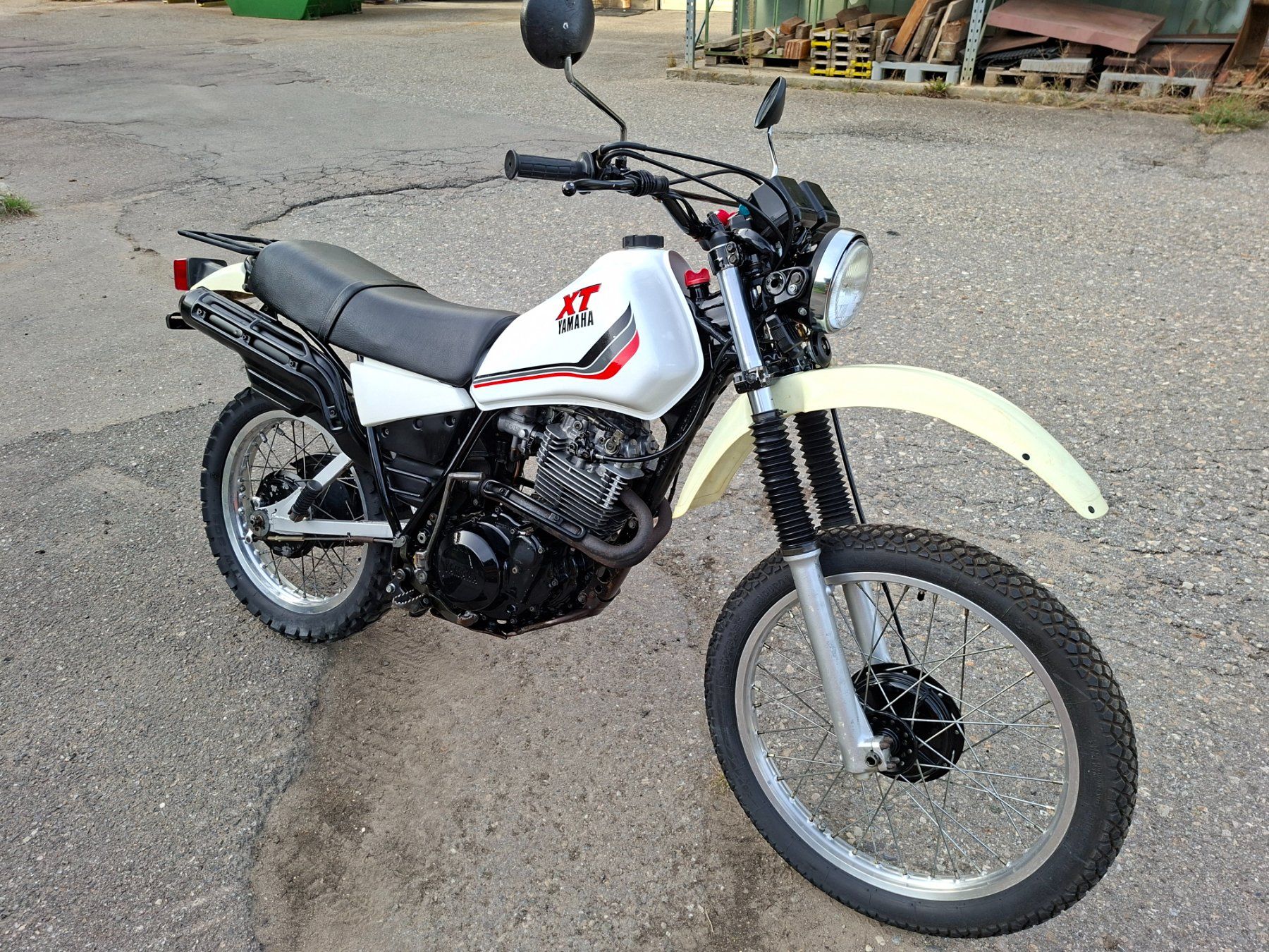 Yamaha Enduro: Motorrad Yamaha XT 550 – Usato da Fehren venduto da chilijaggi 3
