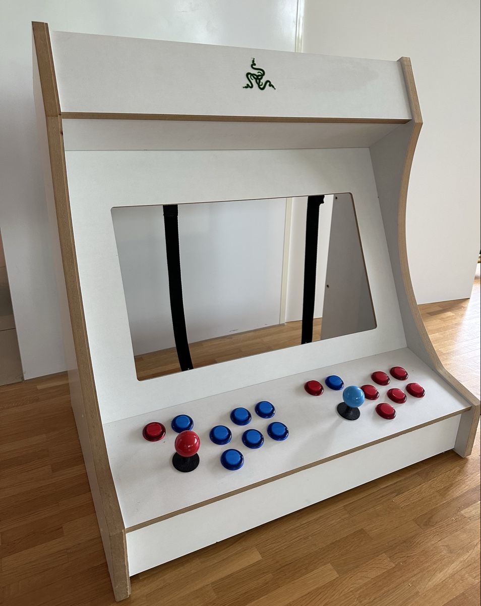 Console: Arcade Station Retro Gaming – Usato da Luzern venduto da HochM16 2