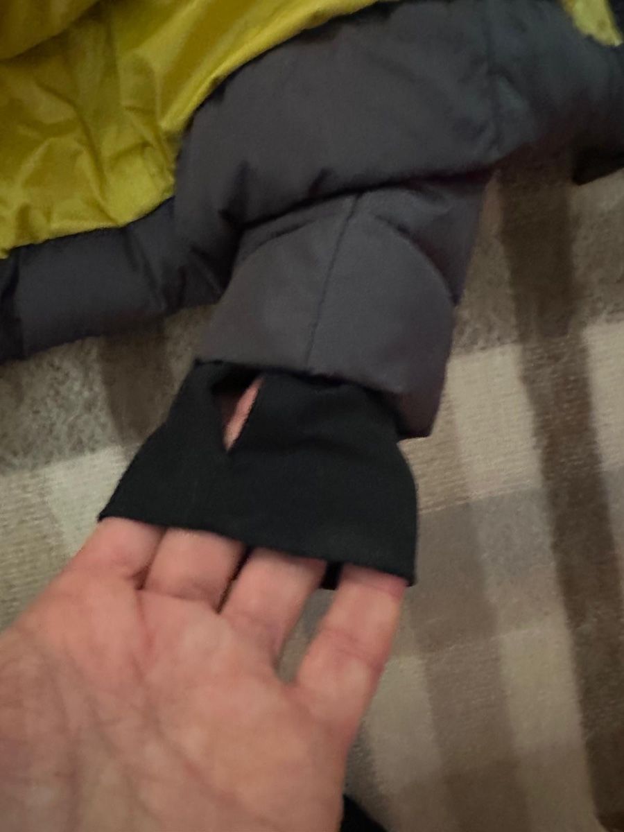 Moncler Vestes: Moncler Daunenjacke – Neuf (Voir description) à Binningen par Yuliya15 5