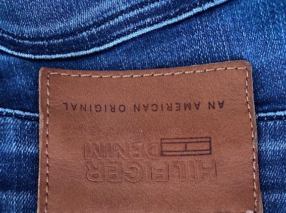 Jeans: Hilfiger Demin Jeans – Usato da Ebikon venduto da van_qg5n 3