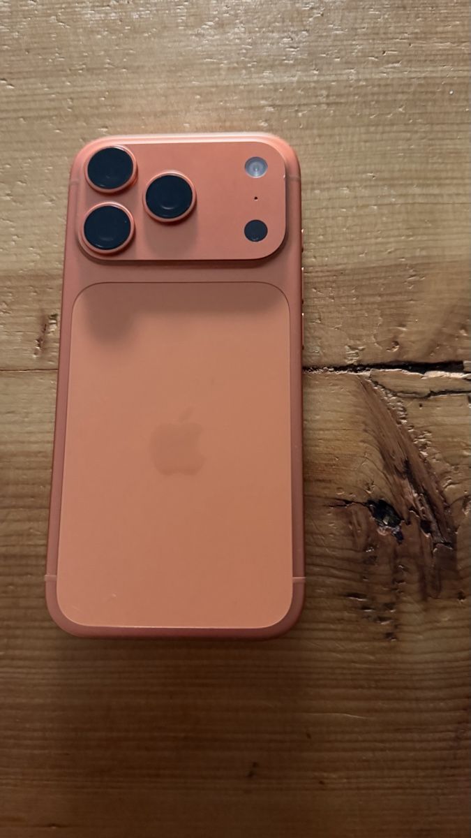 Apple Telefoni cellulari / Smartphones: Iphone 17 pro neuf dans son emballage – Nuovo e nell'imballaggio originale da Areuse venduto da fright 3