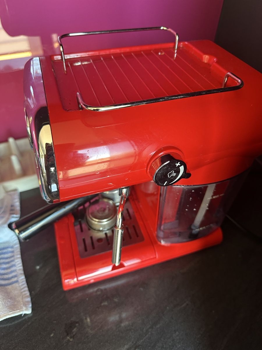 SilverCrest Macchine per caffè & Macchine per espresso: Silvercrest SEMC 1100 A1 Espresso Machine Red – Usato da Zürich venduto da gel_8npg 1