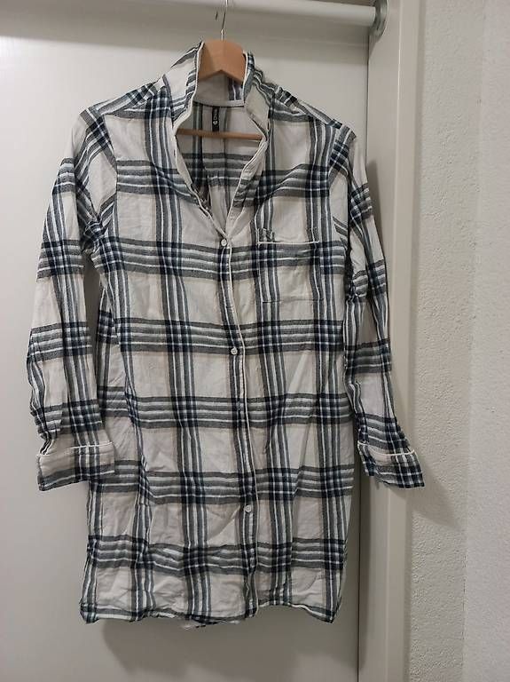 Negligees & Pigiami: Karierte Bluse/Nachthemd Chicorée  – Nuovo e nell'imballaggio originale da Niederhasli venduto da log_5ffv