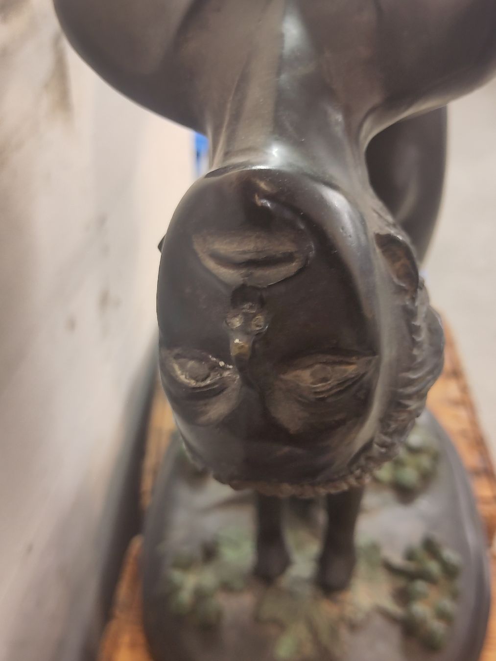 Skulpturen & Statuen: Blumenhalter aus Bronze – Gebraucht aus Basel von Morgenmuffel 8