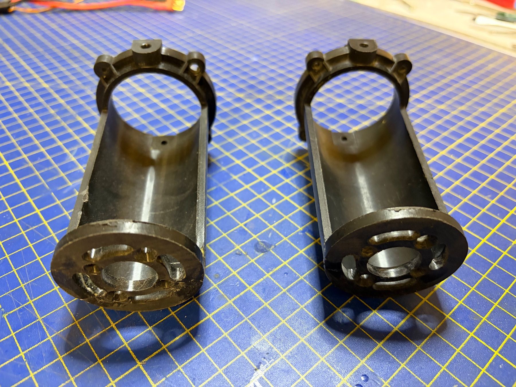 Modellismo RC: Motorhalterungen 2Stück – Usato da Glattbrugg venduto da Olio7 1