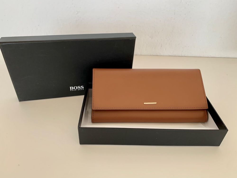 Hugo Boss Women wallet NEW Kaufen auf Ricardo