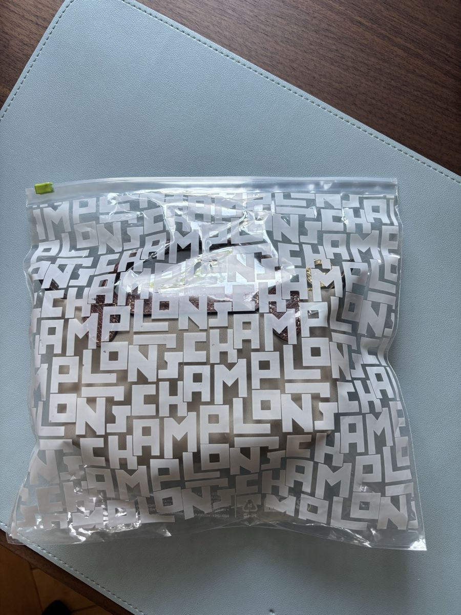 Longchamp Sacs femmes: Longchamp Le Pliage XS pochette pebble – Neuf (Voir description) à Zürich par eva_ng5v 1