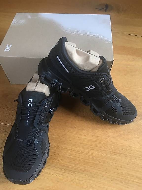 Scarpe da donna: On Cloud 6 Damenschuhe Gr. 40 – Usato da uebeschi venduto da ragusa25 1
