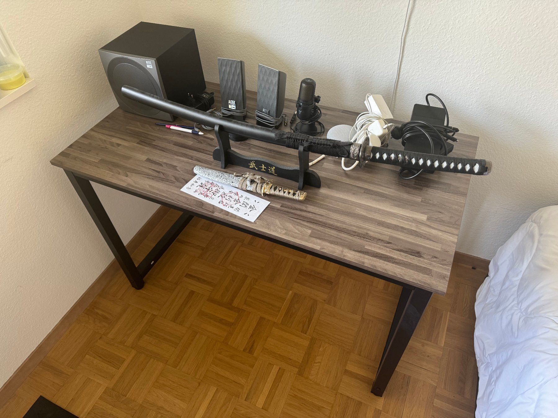 Scrivanie: Bureau en bois – Usato da Genève venduto da axe_xdr9