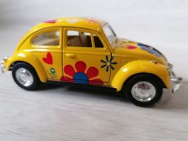 Modellauto VW Käfer Classical Beetle 1967 Hippie Style 1:32