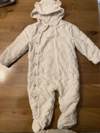 Warmer Baby Overall C&A weiss mit Kapuze Grösse 74
