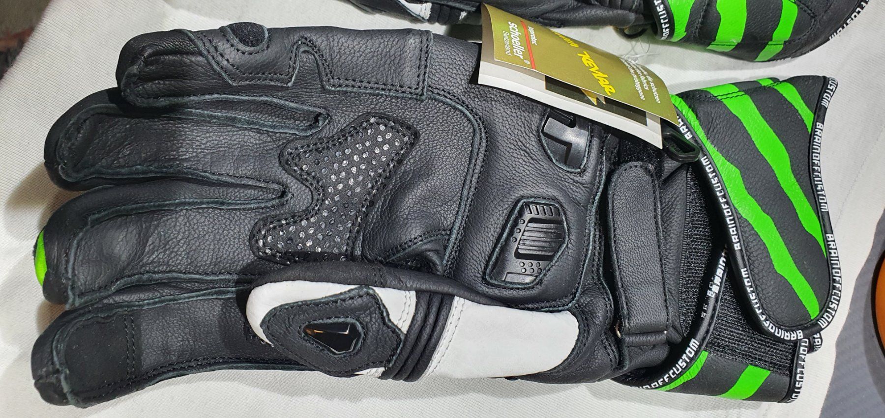 Gant Altri accessori da uomo: Gant moto – Usato da Enney venduto da yodlle 1