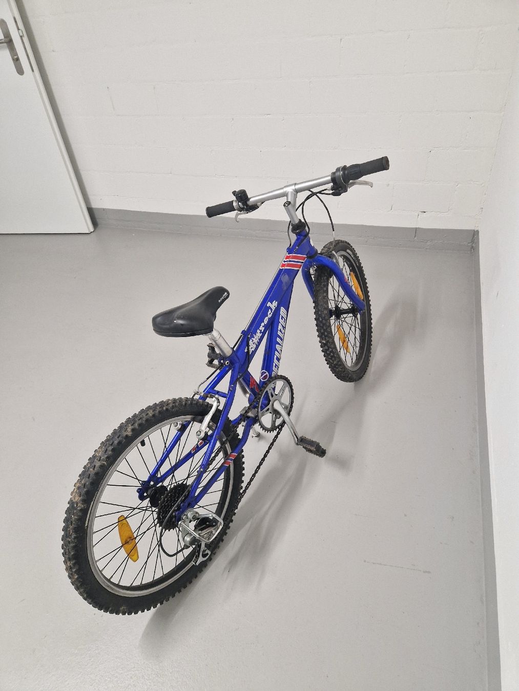 Specialized Vélos: SPECIALIZED HOTROCK 20"  – D'occasion à Rothrist par Aloe16 1