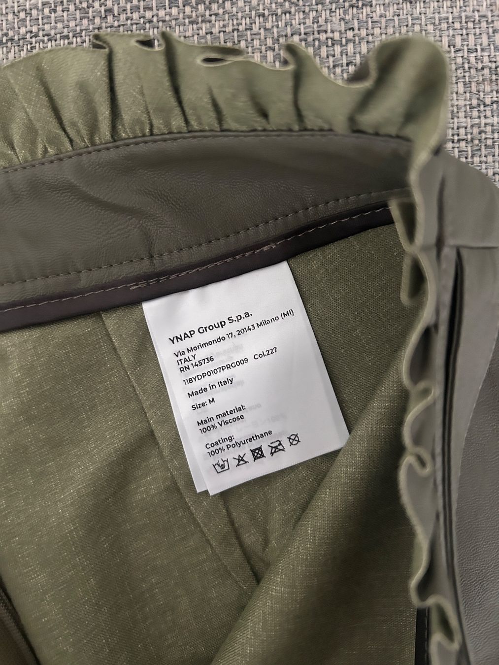 Pantaloni: YOOX Kunstleder Leggings - Gr. M – Usato da Illnau venduto da Monkky 5