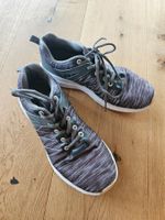Turnschuhe, Grösse 39