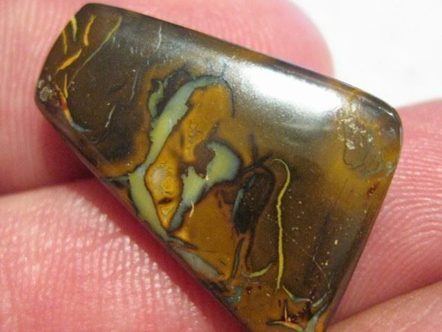 Pietre preziose: Australischer Boulder Opal 22.65Cts. – Usato da Bern venduto da Grindelwaldaus 1