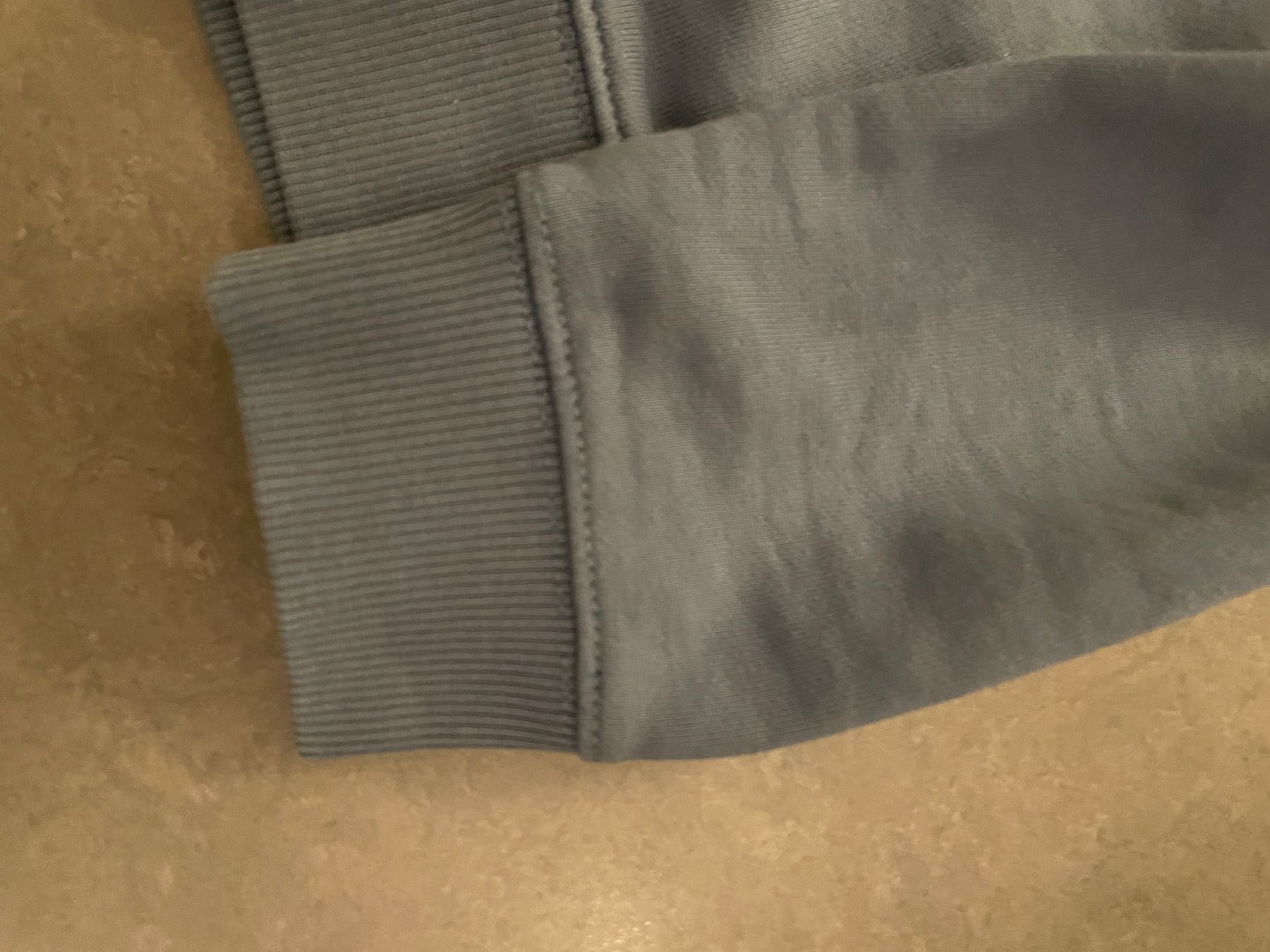 Calvin Klein Pullover & Sweatshirts: Calvin Klein Pullover – Neu (gemäss Beschreibung) aus Zürich von Ivona3 2