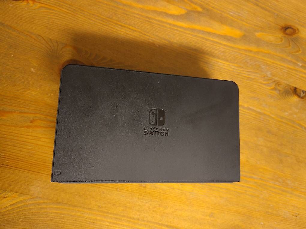 Dockingstation: Nintendo Switch OLED Dock – Gebraucht aus Wohlen AG von gnabbr