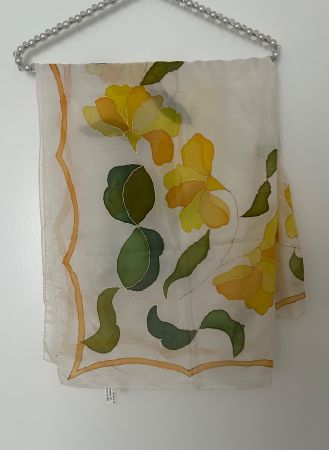 Seidentuch, handgerollt, Blumenmuster, gelb/grün/weiss