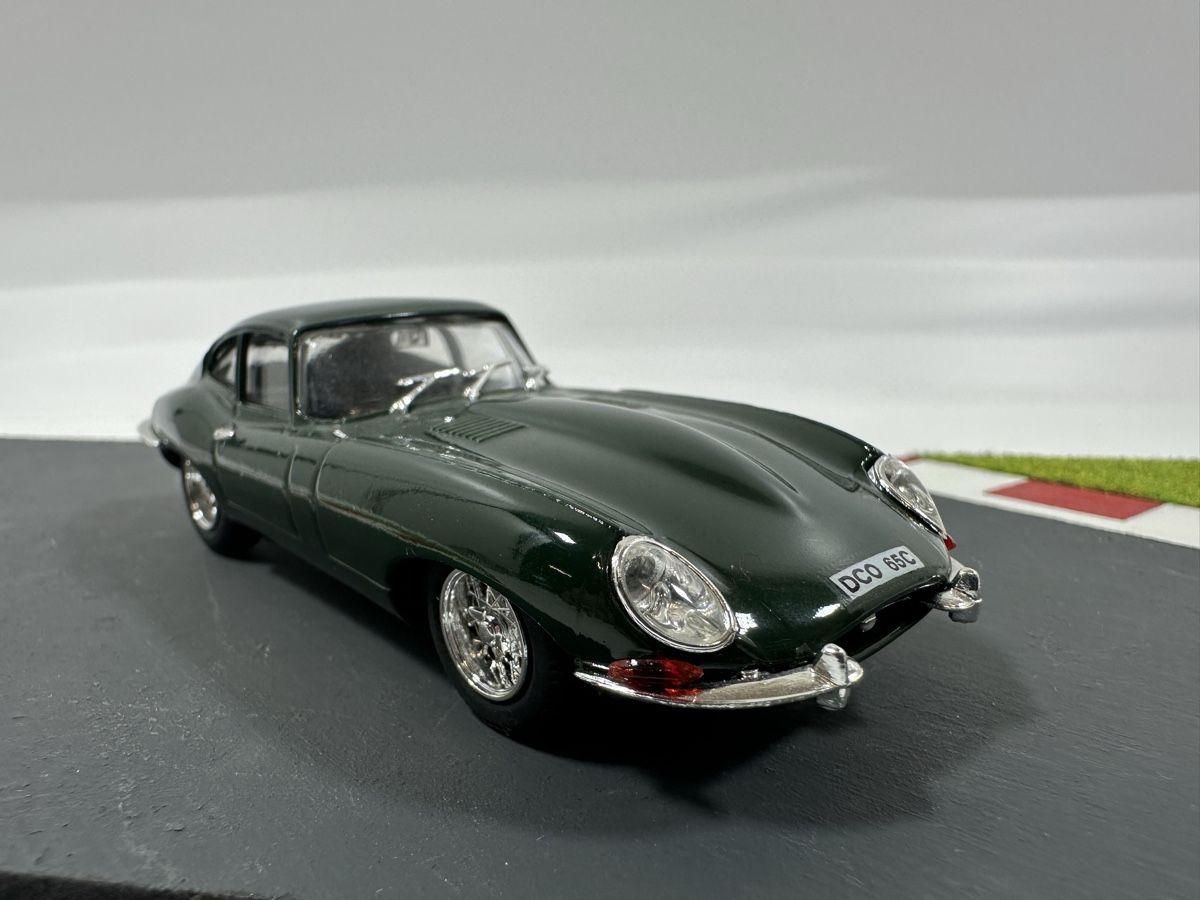 Jaguar Modellautos: Jaguar E Type 1:43, grün, wie Neu, MODEL BOX – Neu (gemäss Beschreibung) aus Zofingen von rf9_x2xt 6