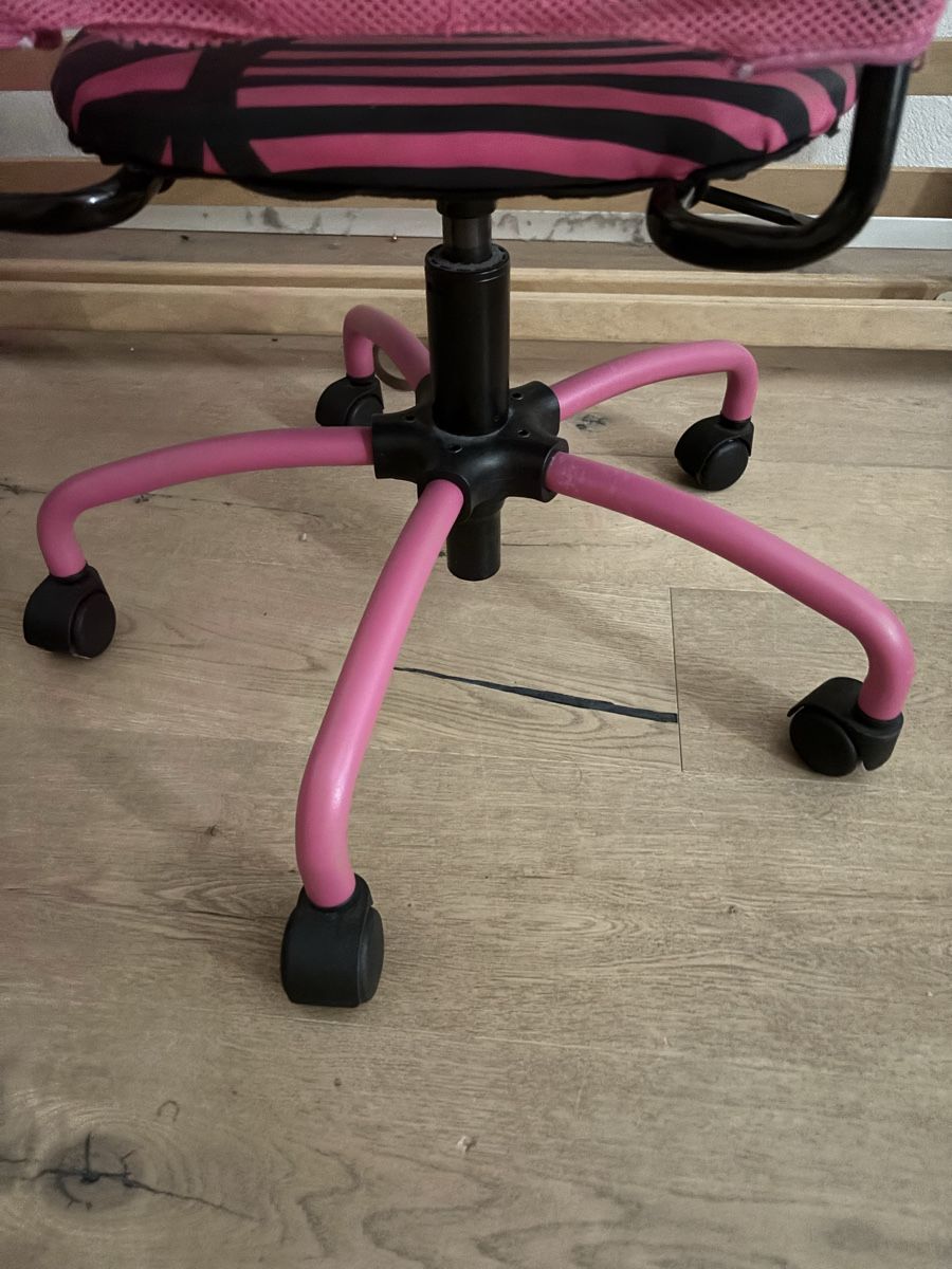 Ikea Chaises: Bürostuhl Kinder  – Neuf (Voir description) à Chur par gio_6rlp 2
