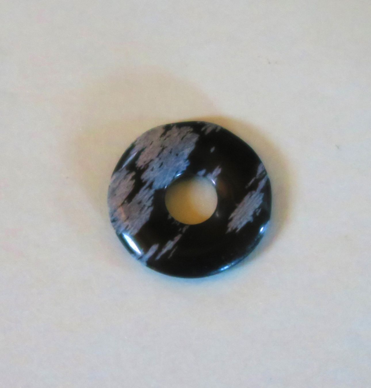 Ciondoli: Anhänger Donut Schneeflockenobsidian – Nuovo (secondo la descrizione) da Brittnau venduto da marlenestone 1