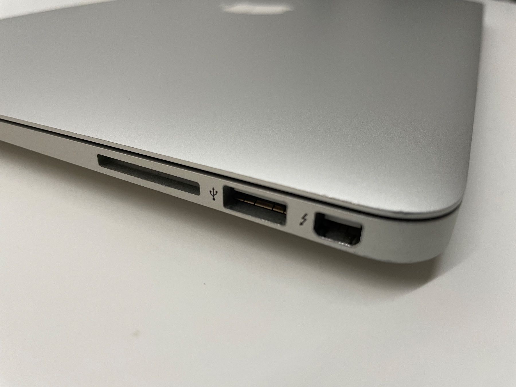 Apple Notebook: Macbook Air 13" A1466 (2012) – Usato da Pfungen venduto da gilbertfr 4
