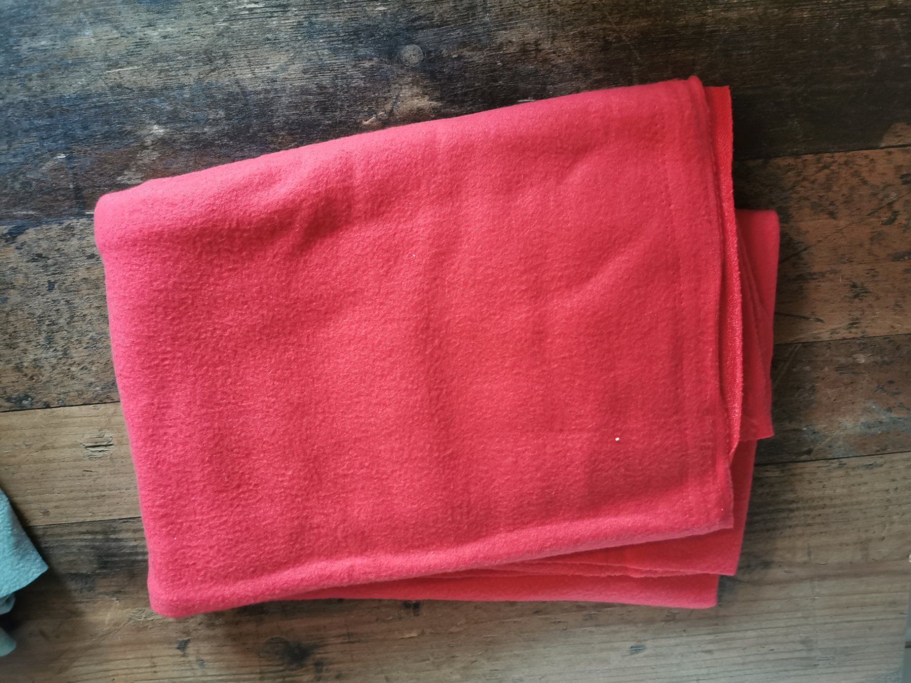Tessuti: Fleecestoff ROT ca 150x100cm – Nuovo (secondo la descrizione) da Fischbach-Göslikon venduto da PitBullDoll