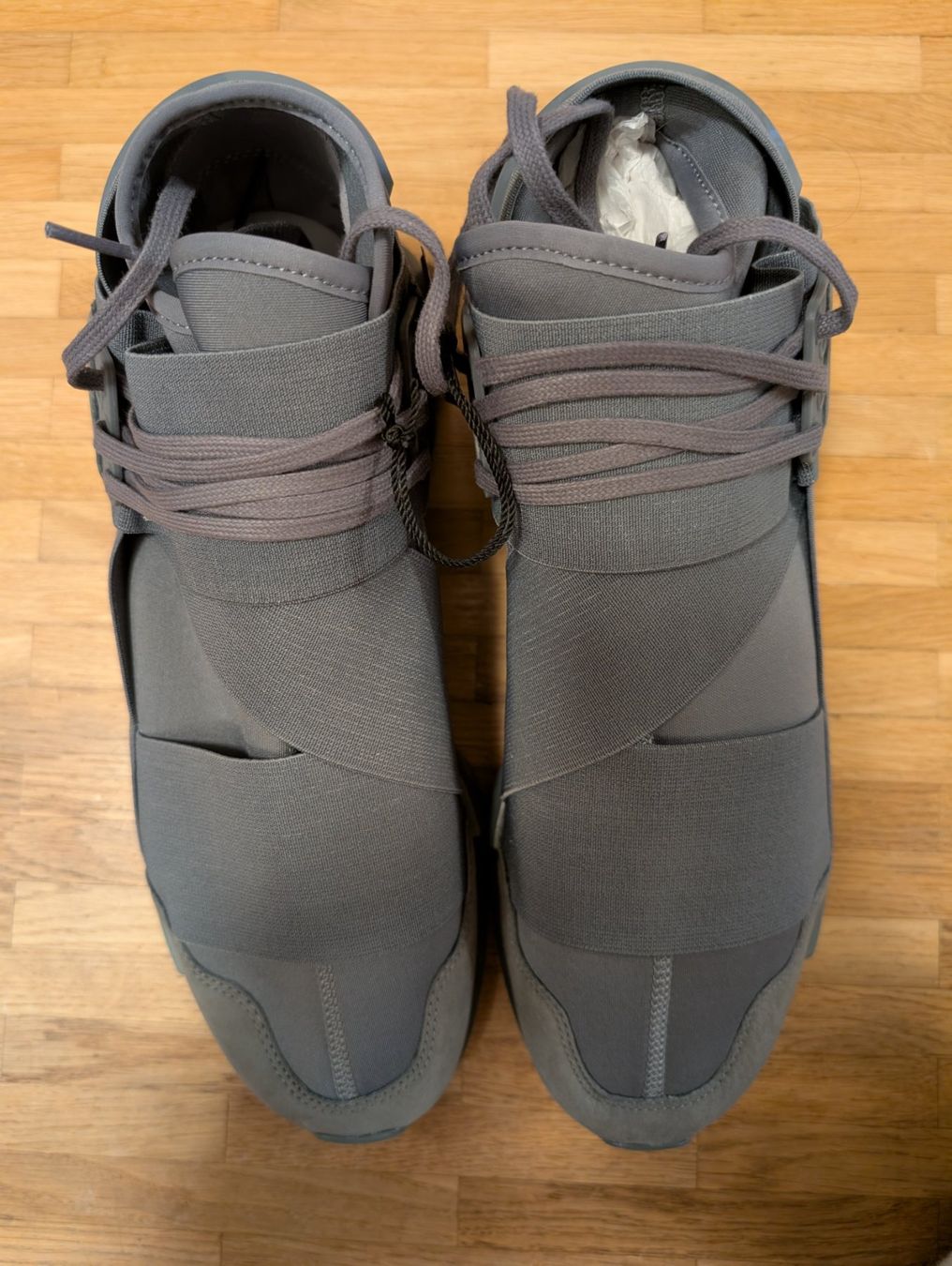 Y-3 Scarpe da uomo: Y-3 Qasa High Visa Gray Size 10 – Nuovo e nell'imballaggio originale da Dietikon venduto da jak_rs6v 6