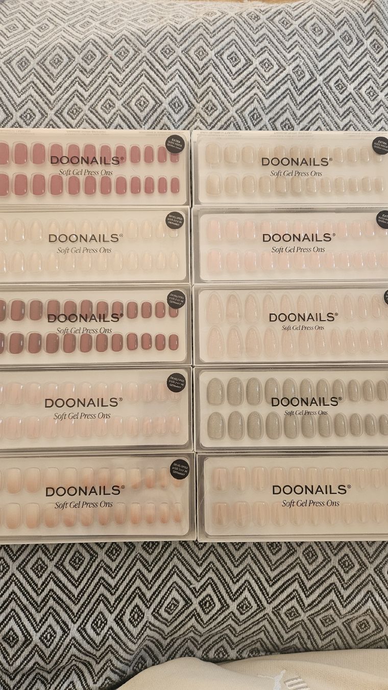 Unghie finte: DOONAILS Soft Gel Press Ons 💅 10 Sets div. Farben – Nuovo e nell'imballaggio originale da Zug venduto da Kira_6300