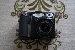 Nikon Coolpix 5000