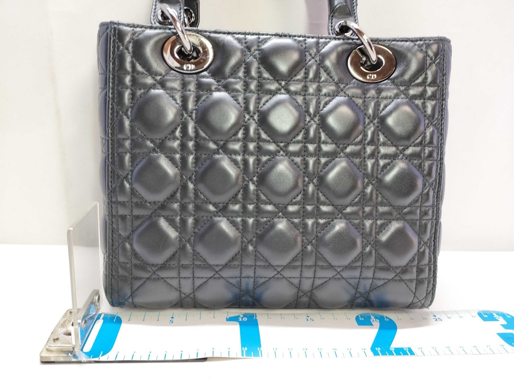 Dior Borse da donna: Lady Dior schwarz Neupreis CHF 5900 – Usato da St. Gallen venduto da Love_Luxury 1