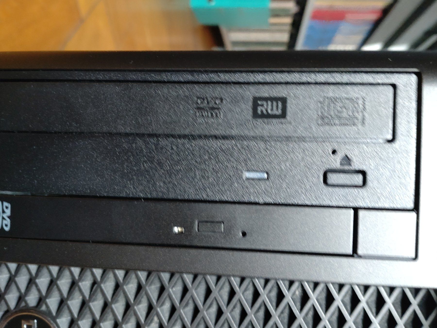 Dell PC: Desktop PC Dell Precision T3610 – Usato da Basel venduto da tomo_60 2