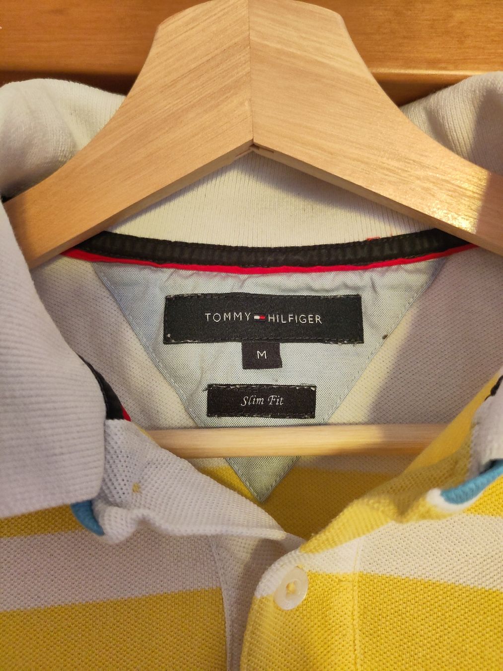Tommy Hilfiger Polo-Shirts: Polo Tommy Hilfiger M – Gebraucht aus Losone von _robla_ 1