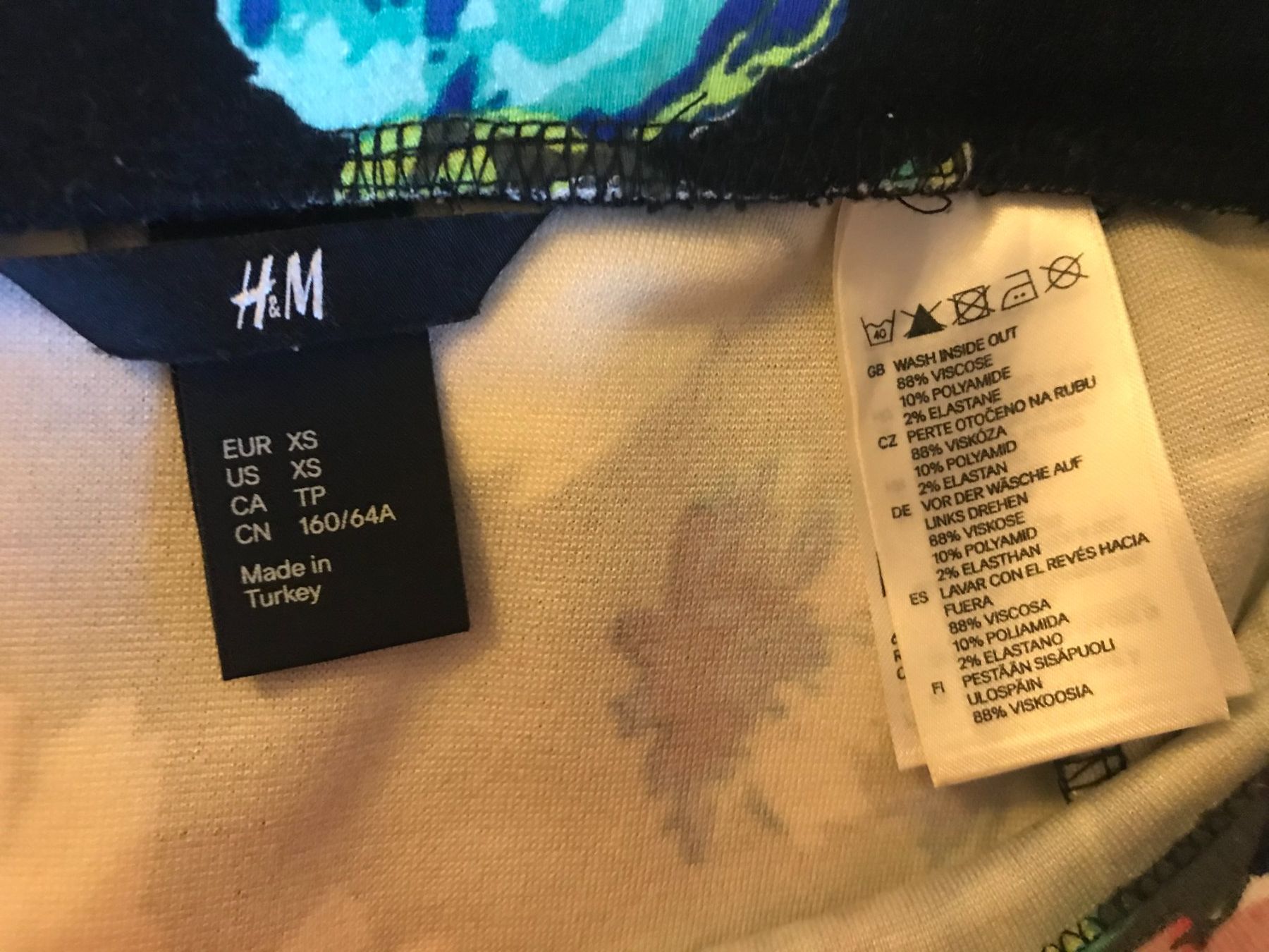 Gonne: H&M Blumenmuster Bleistiftrock XS – Usato da Embrach venduto da lau_2gtp 2