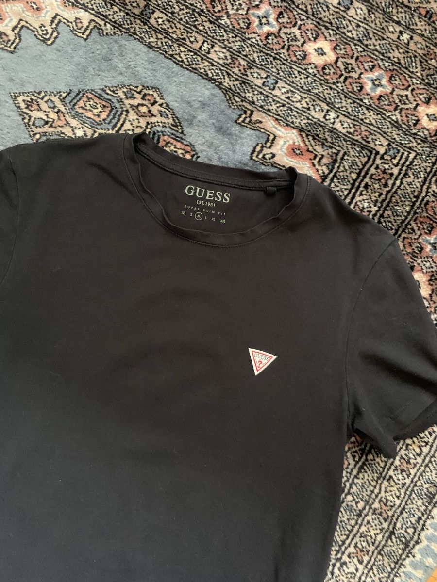 Guess T-shirt: GUESS t.Shirt gr M – Usato da Gutenswil venduto da Bregenzer8610 1
