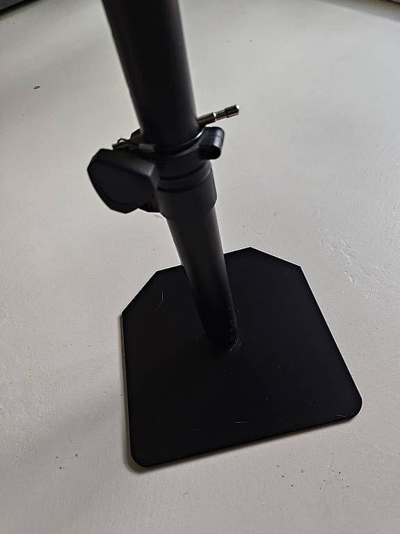 Supporti a parete: Pair de pied + support pour enceintes Vonyx SMS10 – Nuovo (secondo la descrizione) da LAUSANNE venduto da swof 4