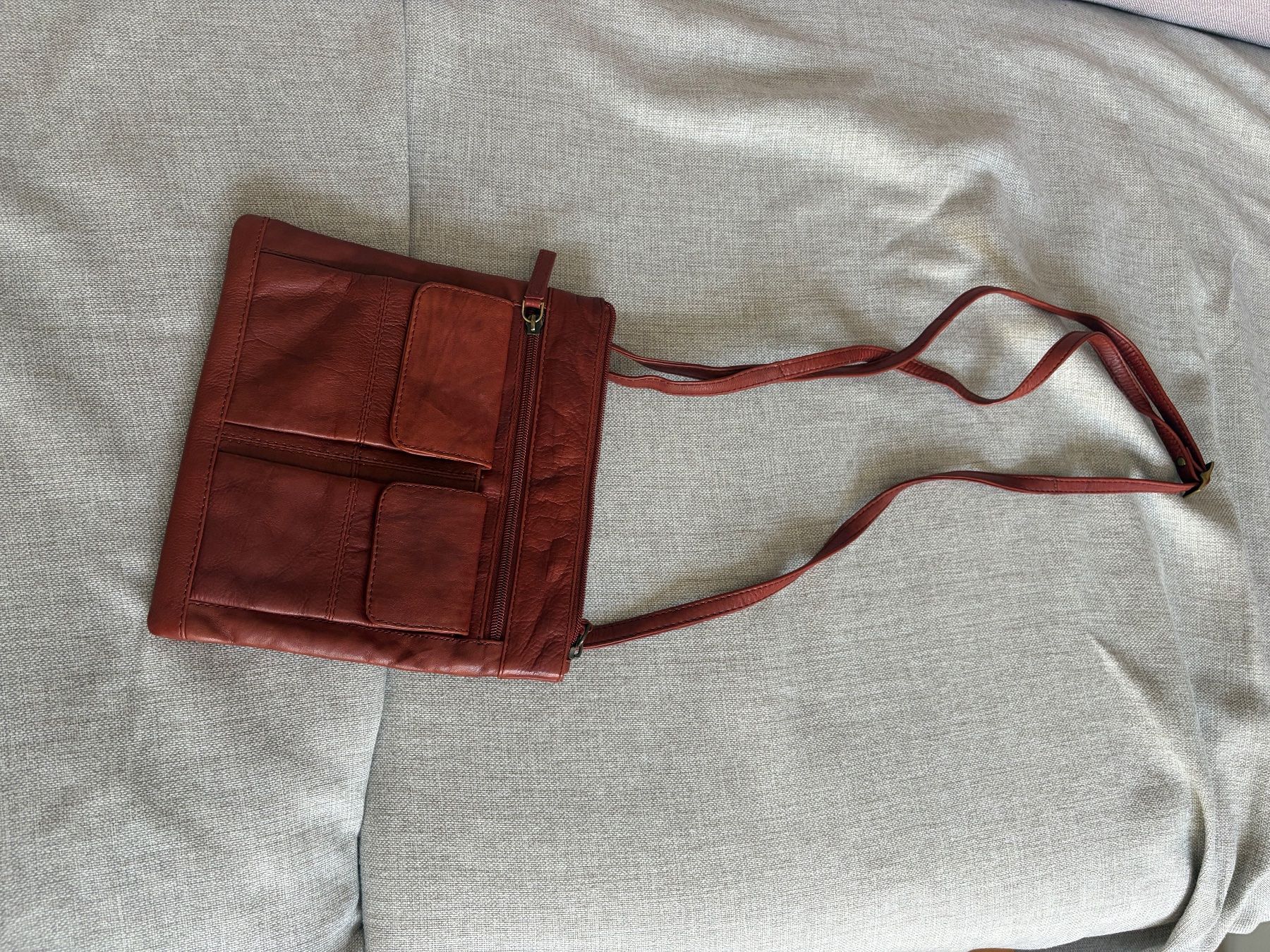 Taschen für Damen: Echtes Leder Tasche H 20 x B 22 – Gebraucht aus Niederdorf von dhodach